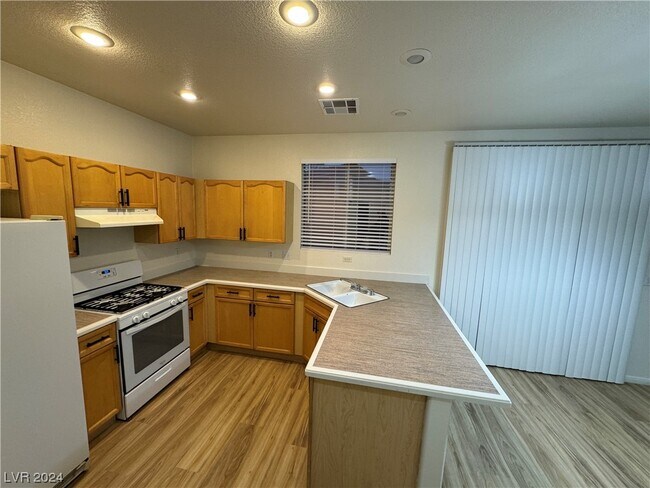 Foto del edificio - 980 Country Skies Ave