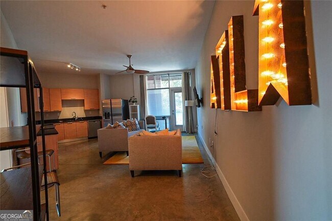 Building Photo - 89 Mangum St SW