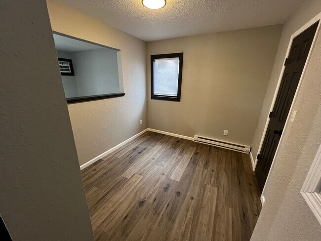 Foto del edificio - Beautiful 1 bedroom 1 Bathroom First Floor...