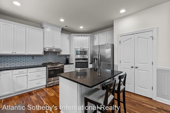Foto del edificio - 6 br, 4.5 bath House - 2424 Big Cypress Court