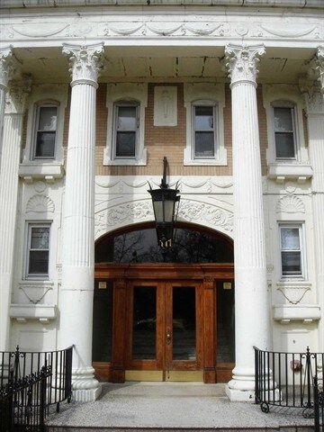 Entrance - 117 Park Dr