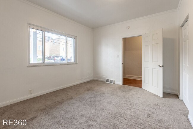 Building Photo - 3 br, 1 bath House - 130 Dengler St Arlington