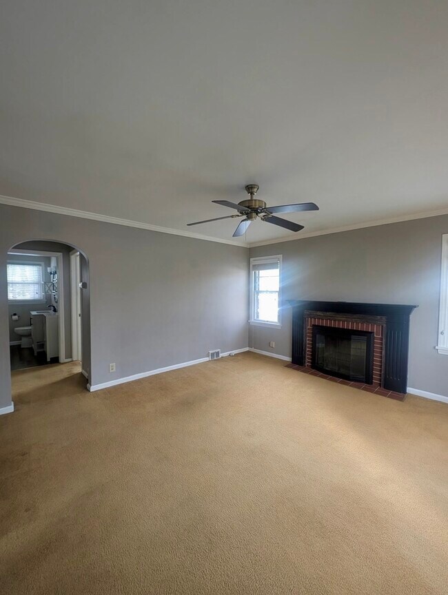 Foto del edificio - Charming Cape Cod Style Home