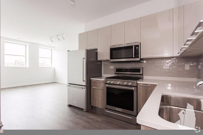 Building Photo - 931 W Dakin St