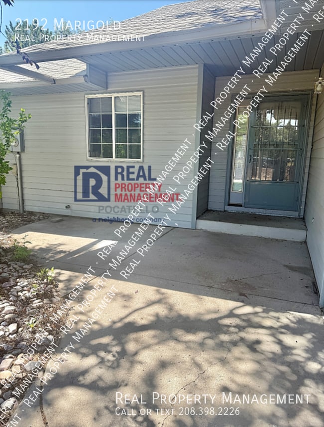 Building Photo - 2192 Marigold-