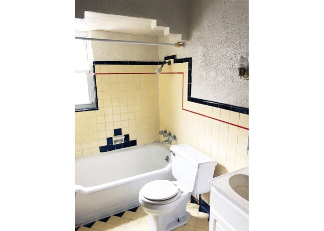 Foto del edificio - 948 Ludlow Ave