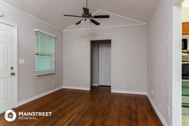 Building Photo - 426 47th St