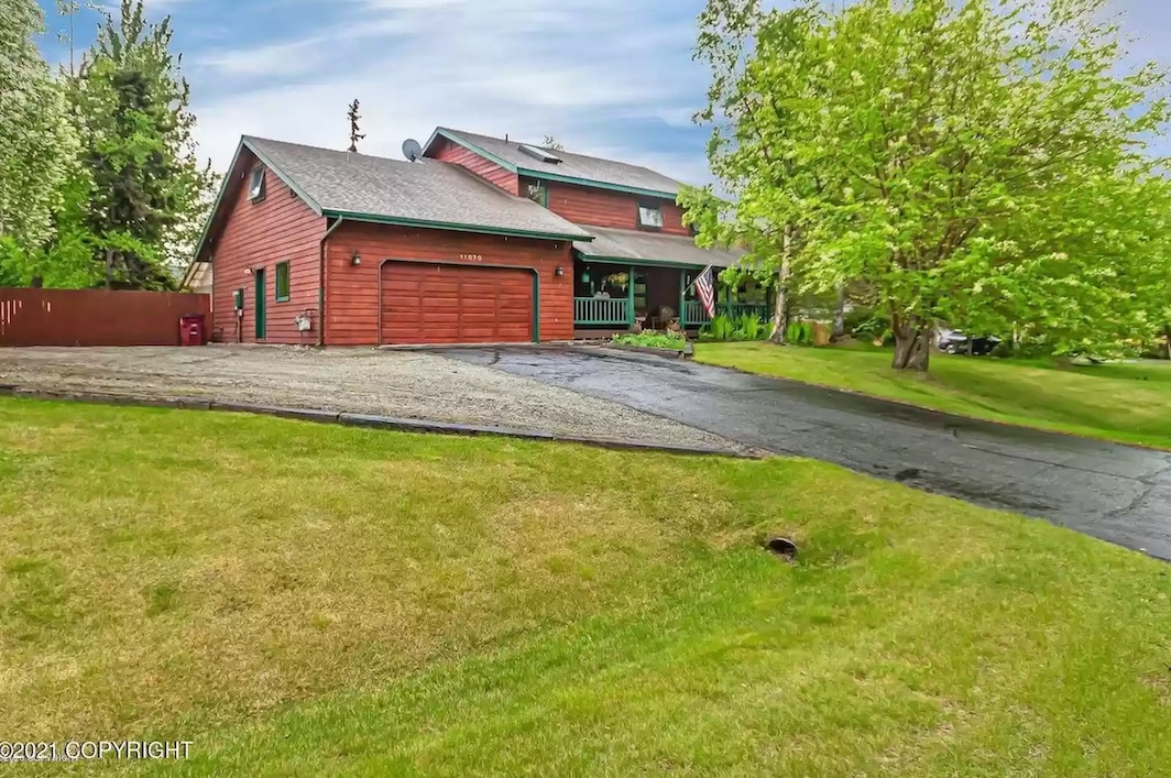 Foto principal - 11070 Equestrian St