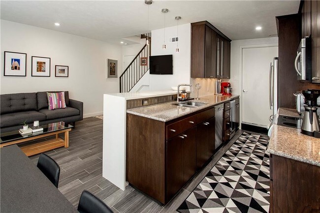 Foto del edificio - 3628 Routh St