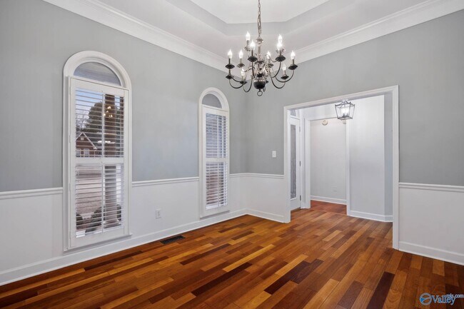 Building Photo - 203 Arrowfeather Dr