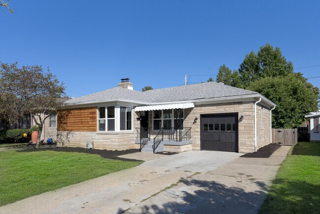 Building Photo - 1229 N Irvington Ave