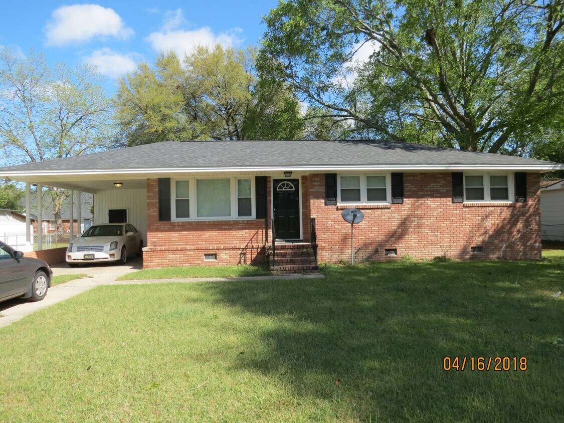 Primary Photo - Alice Drive Area-3 Bedroom, 1 Bathroom