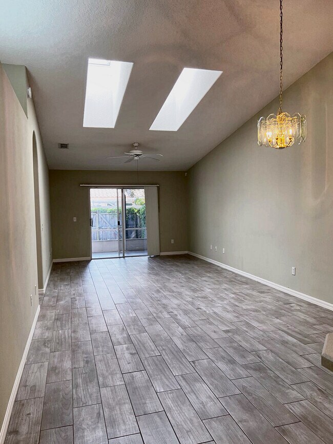 Foto del edificio - 3535 Forest Branch Dr
