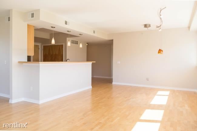 Building Photo - 4670 Holiday Dr