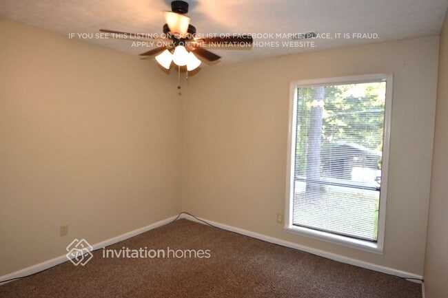 Foto del edificio - 511 Pebble Creek Dr