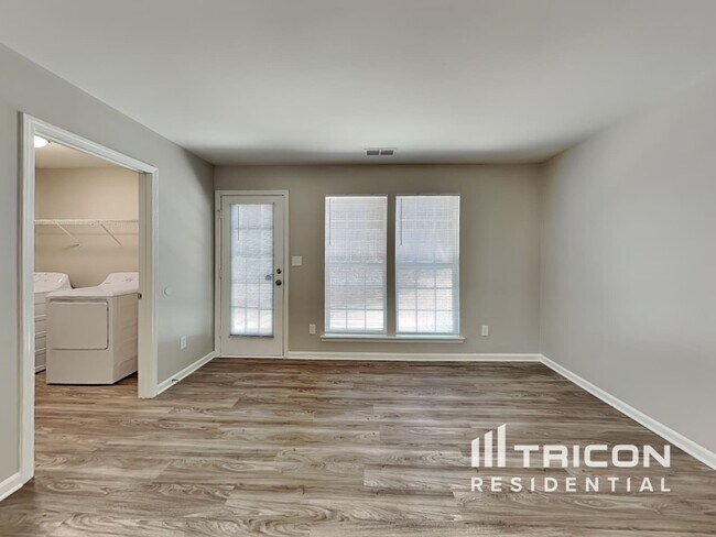 Building Photo - 118 Ashmont Dr