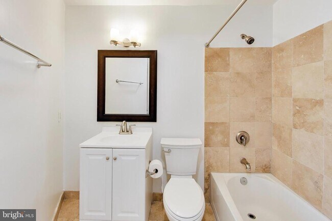 Foto del edificio - 5885 Colorado Ave NW