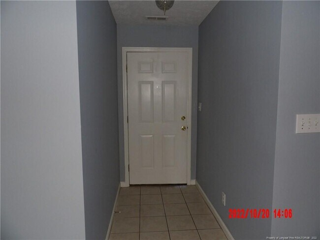Building Photo - 3825 Wildflower Rd