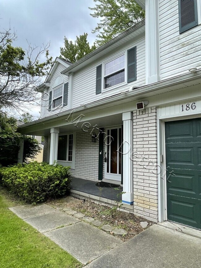 Foto del edificio - 186 Randall Dr