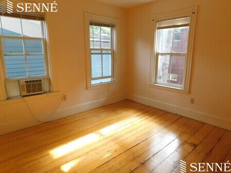 Building Photo - 18 Ellery St