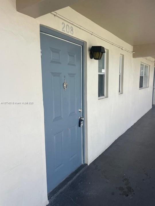 Building Photo - 7960 N Colony Cir