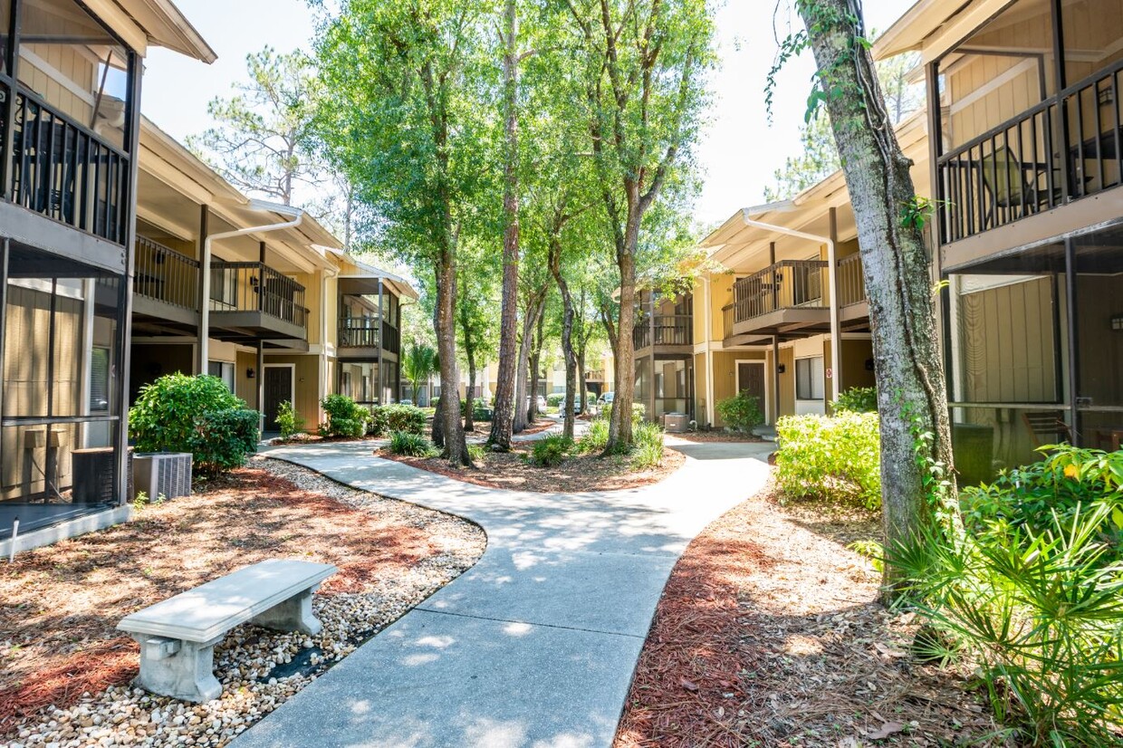 Stone Creek Pointe Apartments