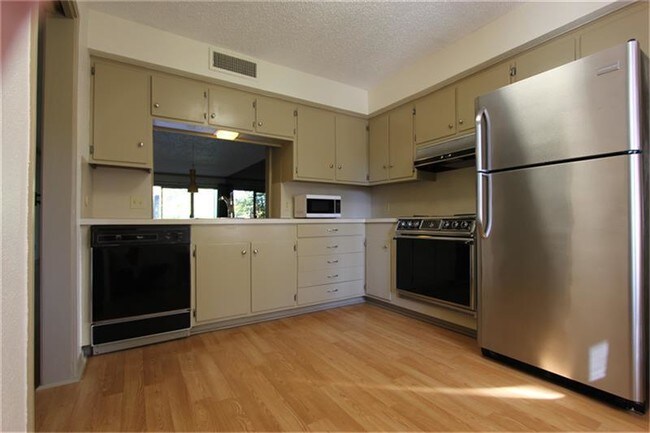 Foto del edificio - 6533 Bayou Glen Rd
