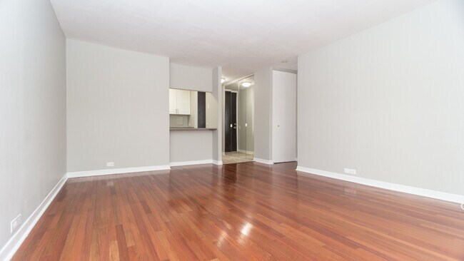 Building Photo - 535 N Michigan Ave