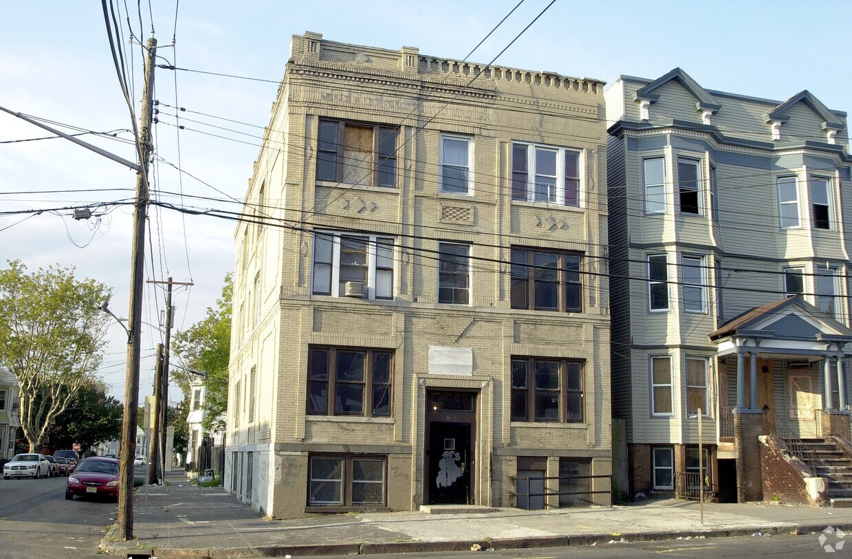Foto del edificio - 615 Bramhall Ave