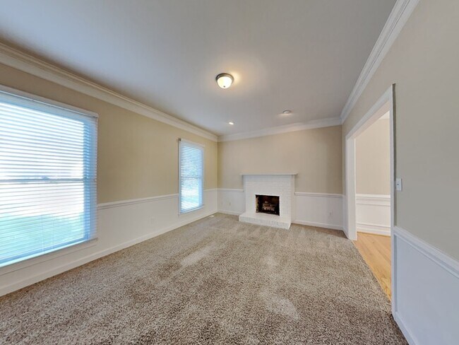 Foto del edificio - Great floor plan. Smartly Priced. Ready fo...