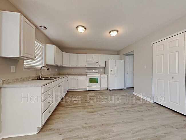 Foto del edificio - 1275 Easton Point Dr