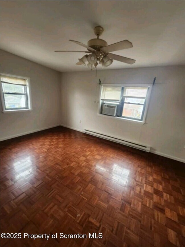 Foto del edificio - 603 Campbell St
