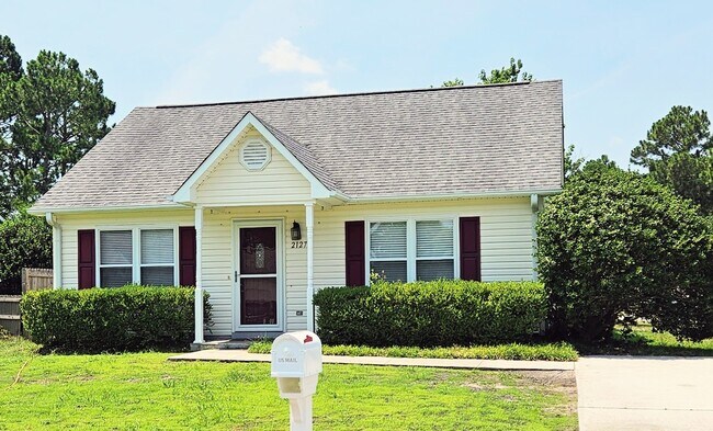 Tu hogar lejos de casa - 2127 Winter Moss Ln