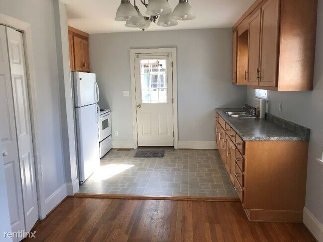 Building Photo - 2 br, 2 bath House - 1005 Kensington Avenue