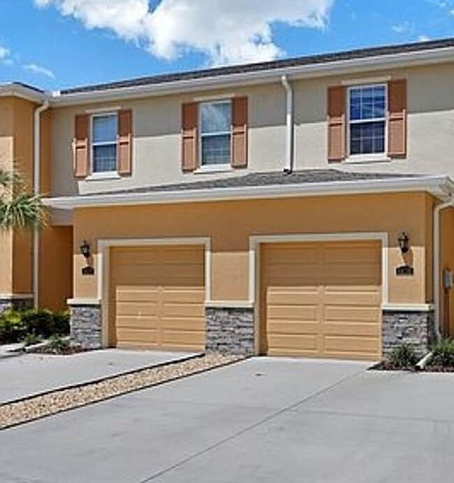 Building Photo - There’s No Place Like This 2-Story 3 BR, 2...