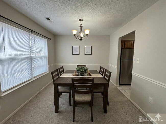 Foto del edificio - 62 Colleen Ct