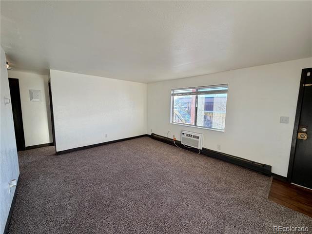 Foto del edificio - 1080 S Eliot St