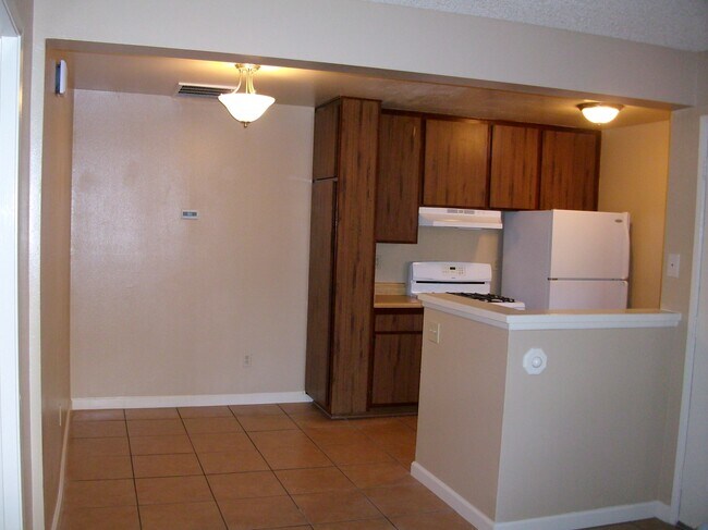 Foto del edificio - 1208 Fairview Rd