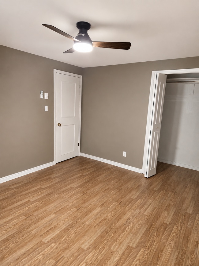 Master Bedroom - 40 Marlboro Crt