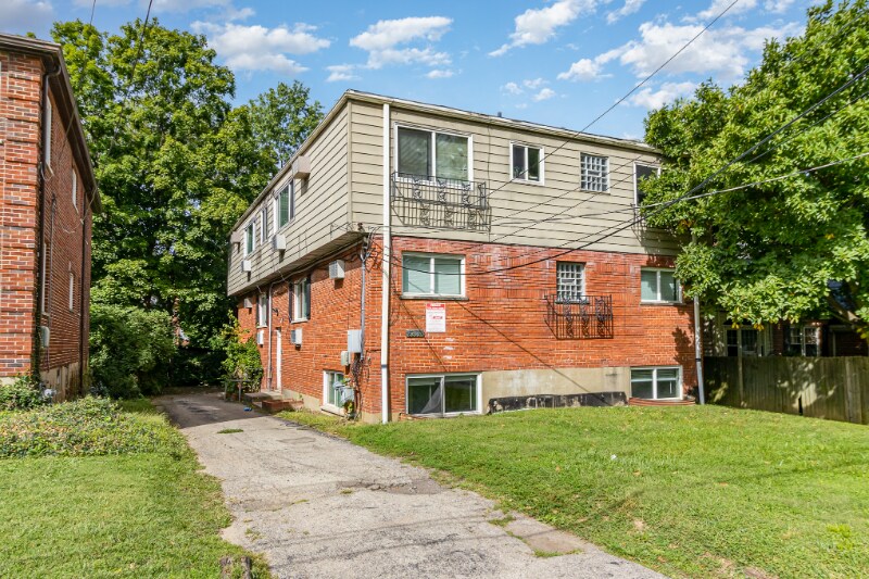 6305 Englewood Ave Unit 1, Cincinnati, OH 45237 Room for Rent in