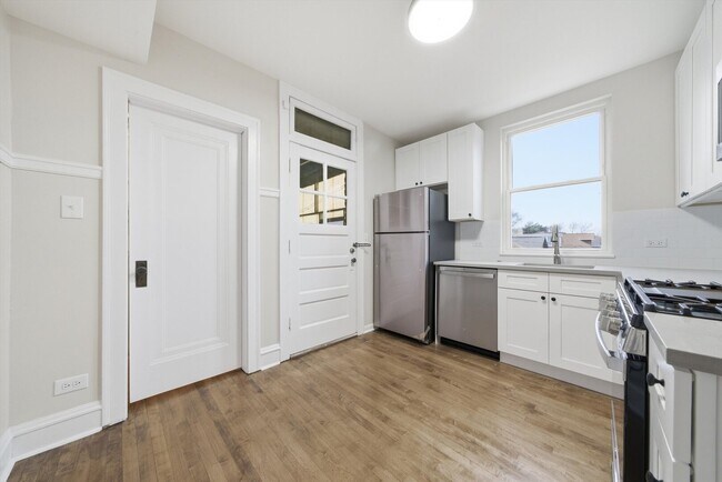 Foto del edificio - 6938 N Campbell Ave