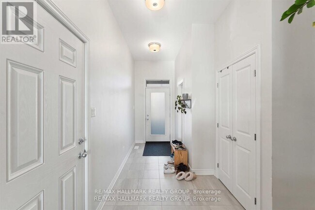 Photo du bâtiment - 203 Finsbury Ave