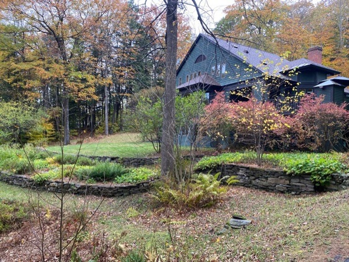 Primary Photo - Beaver Meadow Road