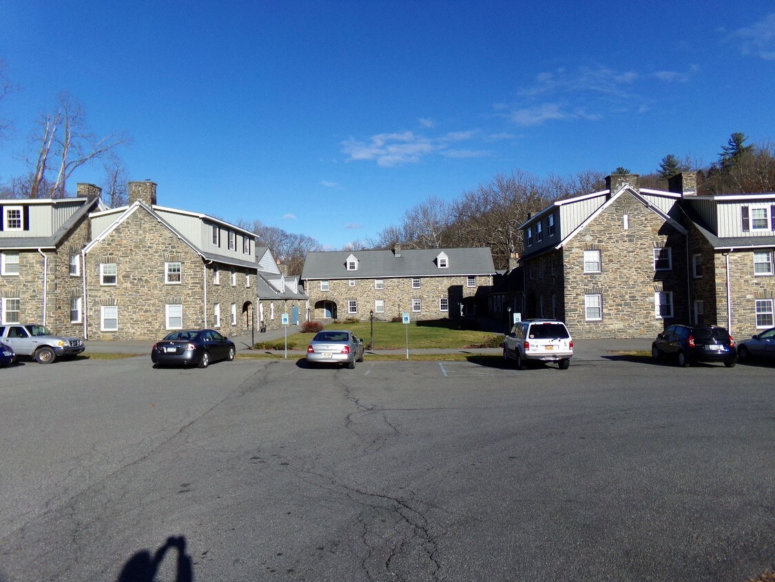 Primary Photo - 20 Black Creek Rd