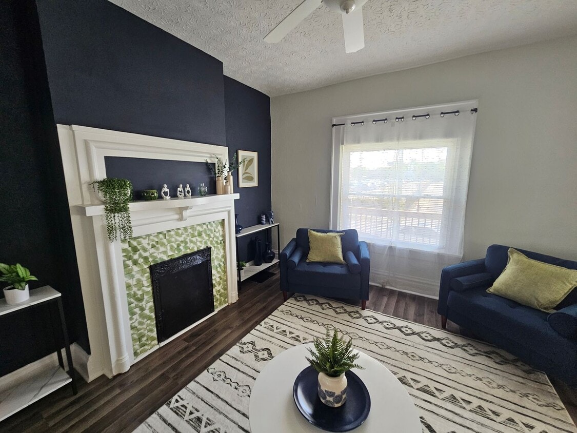 Building Photo - Coming Soon! Renovated Home Near OSU East ...