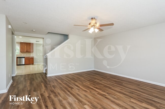 Foto del edificio - 348 Candlebark Dr