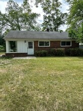 Building Photo - 4811 Summerhill Dr
