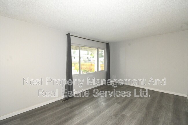 Photo du bâtiment - 1483 Milburn Ave