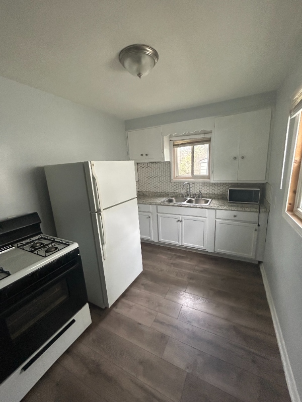 Building Photo - 5554 Neff Ave