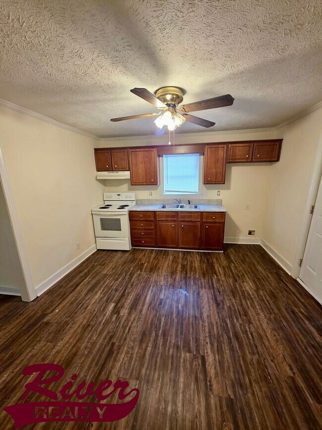 Foto del edificio - 2 Bed 1 Bath Home in North Augusta!